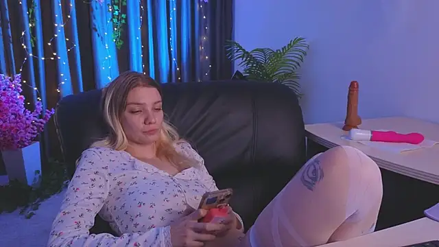 shark_attack52's cam snapshot