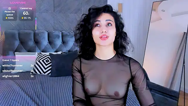 Maya_Rogerss's cam snapshot