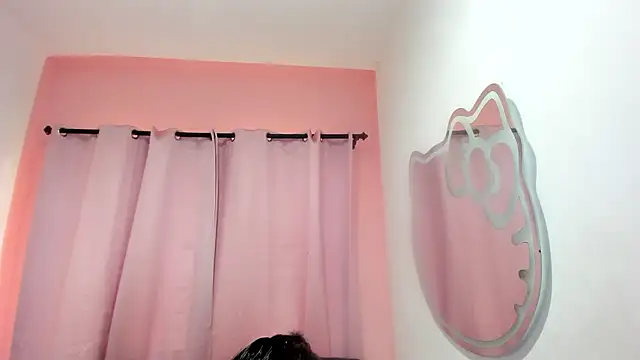 SeraphineCute's cam snapshot