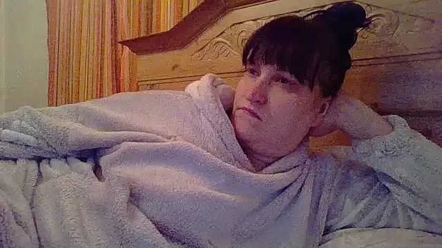 _squirty_cum_lady_'s cam snapshot