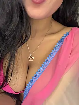 KARISHMA-STRIP live sex cam