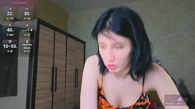 JulisSweet live sex cam