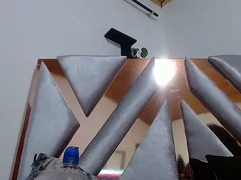 ElyThonsom's cam snapshot