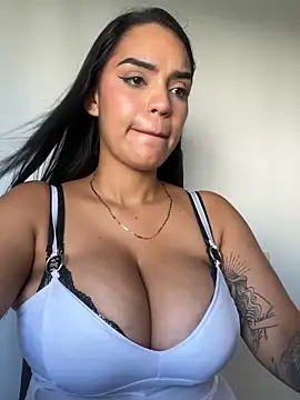 Sara-77's cam snapshot