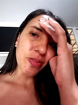 Bonny_Klote live sex cam