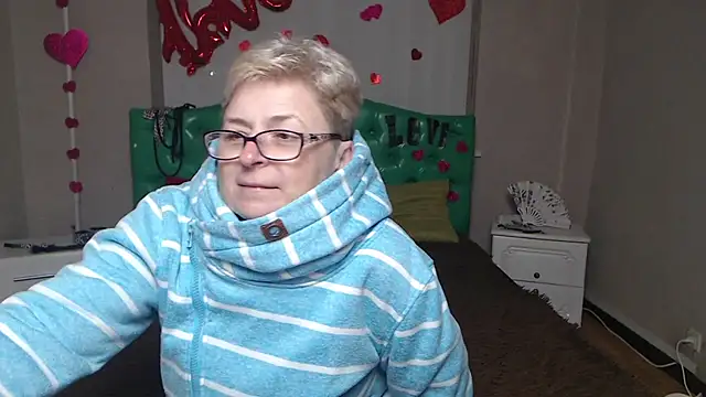 EmiliaGree live sex cam