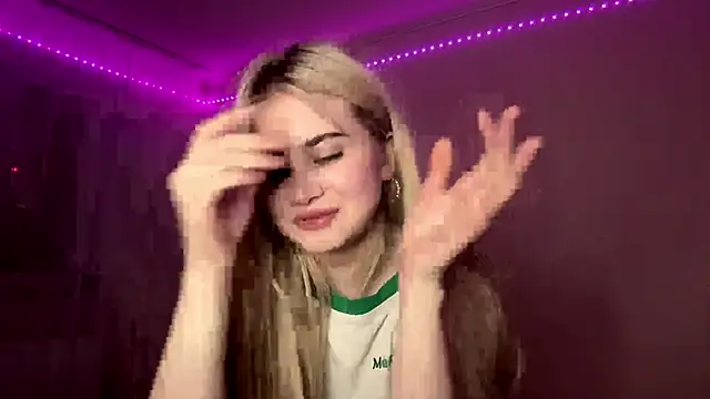 KariJarecke's cam snapshot