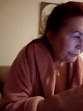 Hottie-Mom's cam snapshot