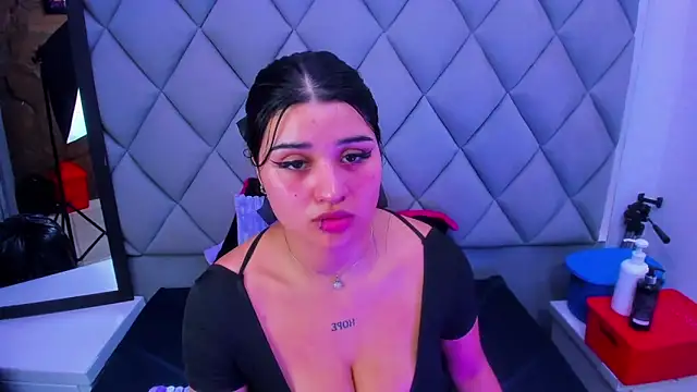 venusowen_'s cam snapshot