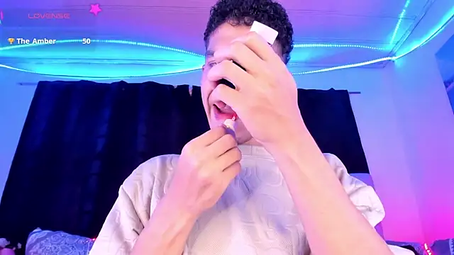 Ethan_Boyy live sex cam