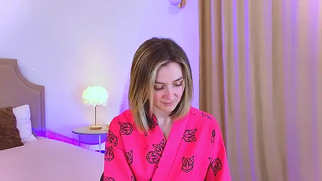 EmeraldGlow's cam snapshot