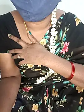 Tamil-hotwife's cam snapshot