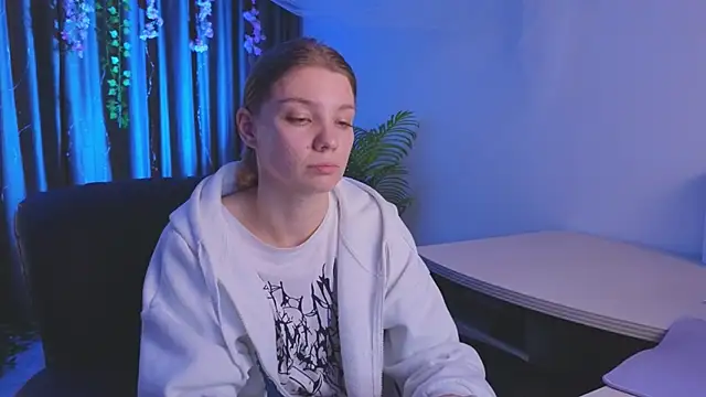 shark_attack52's cam snapshot