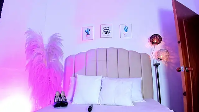 _aithanaa_'s cam snapshot