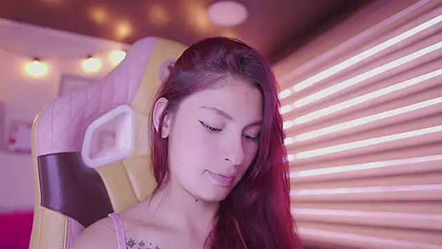 Rebecah_1's cam snapshot