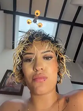 MystiqueXXX's cam snapshot