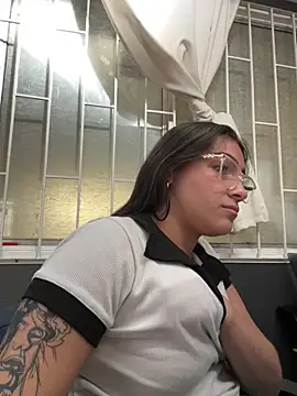 Alyha_Cortes's cam snapshot