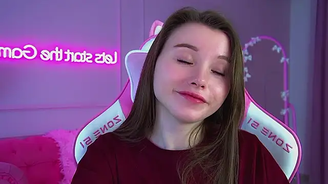 KeiraAsti's cam snapshot