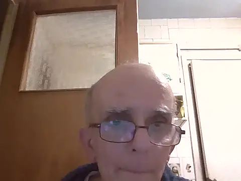 mariusica1@xh live sex cam