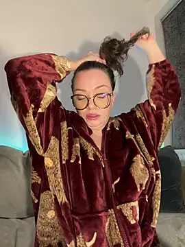 FemDom_RubyKnightXXO's cam snapshot