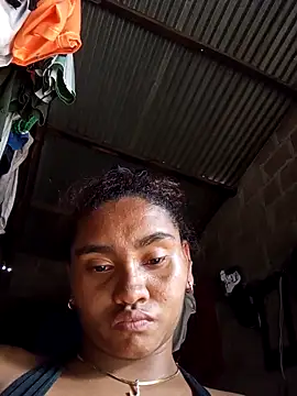 Lucy-Ferr live sex cam