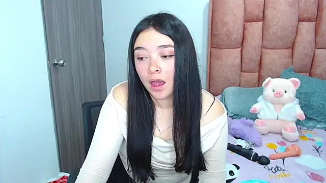 nahia__2's cam snapshot