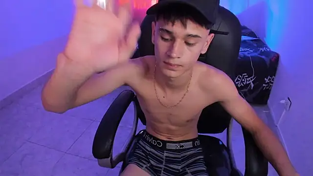 Aron_Boyy live sex cam