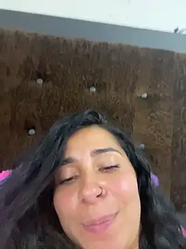 Meganmilk1 live sex cam