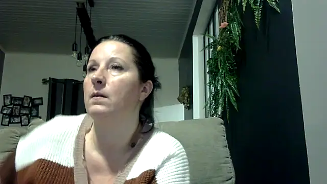 feline27's cam snapshot