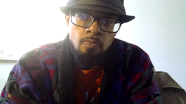 WhiskeyWood_DuhGOD's cam snapshot