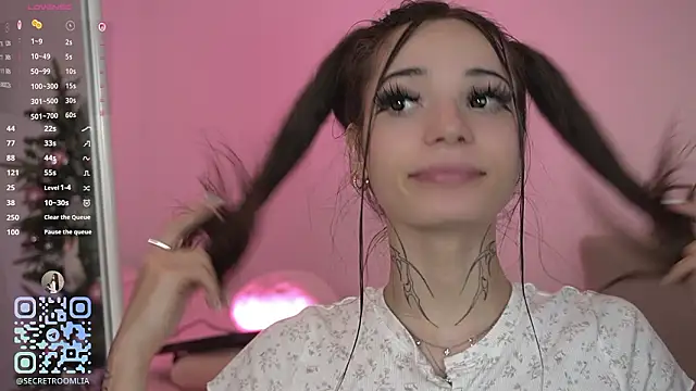 LeaMoon1's cam snapshot