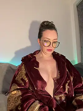 FemDom_RubyKnightXXO's cam snapshot