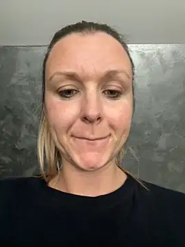 Bella-Tight's cam snapshot