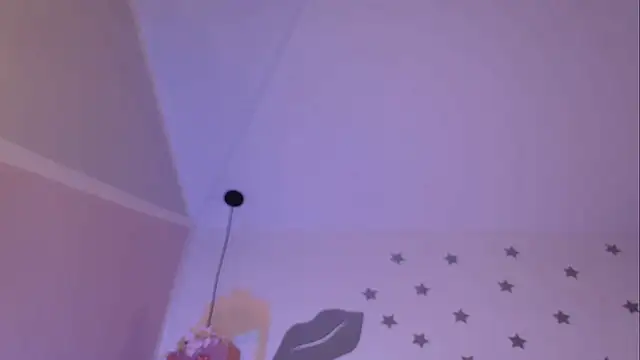 pocahontamoon's cam snapshot