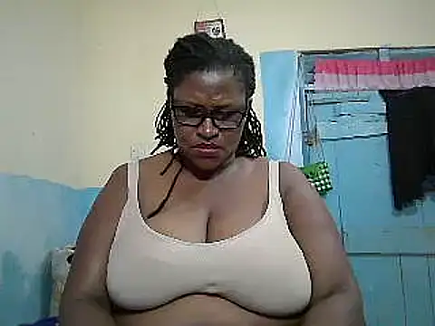 sexy_bigboobss's cam snapshot