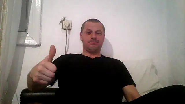 Ivan9iutt's cam snapshot