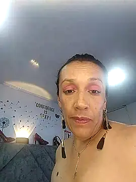 Shantey_Laurent's cam snapshot