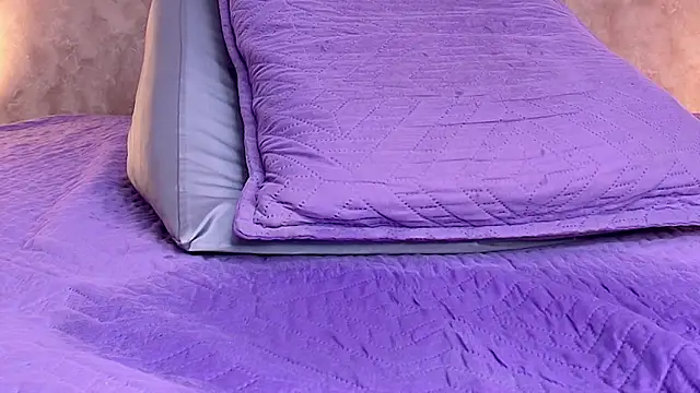 anisha_x's cam snapshot