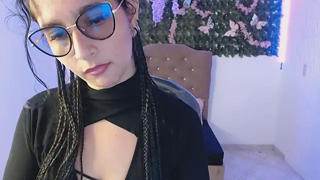 pamela_cherry_11's cam snapshot