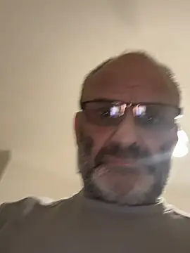 Shyboy817 live sex cam