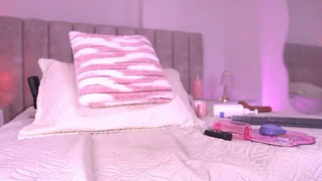 sam_lewins's cam snapshot