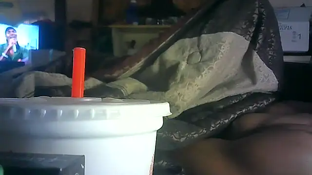 ON3YOULLN3VER_FIR3's cam snapshot