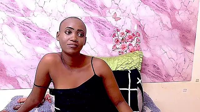 EbonyOlive69's cam snapshot