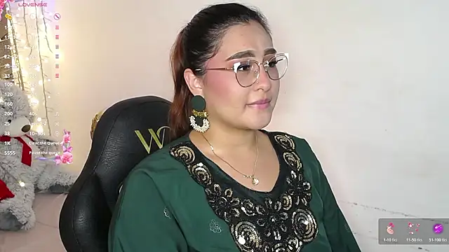 heluejamil live sex cam