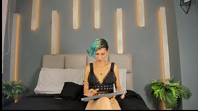 Amy_petitee's cam snapshot