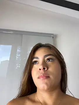 MayaMoanXXX's cam snapshot