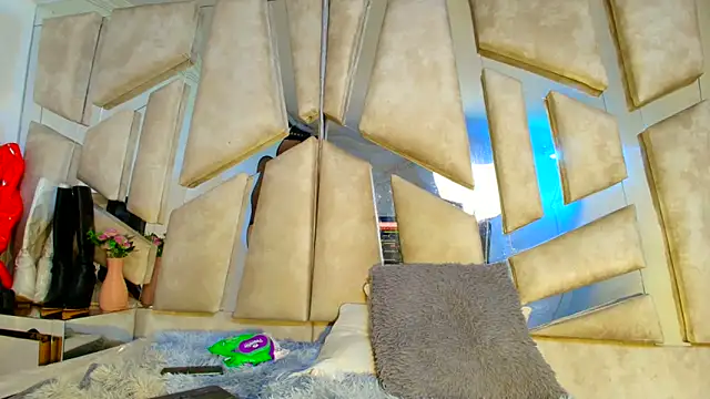 Natalyefoster's cam snapshot