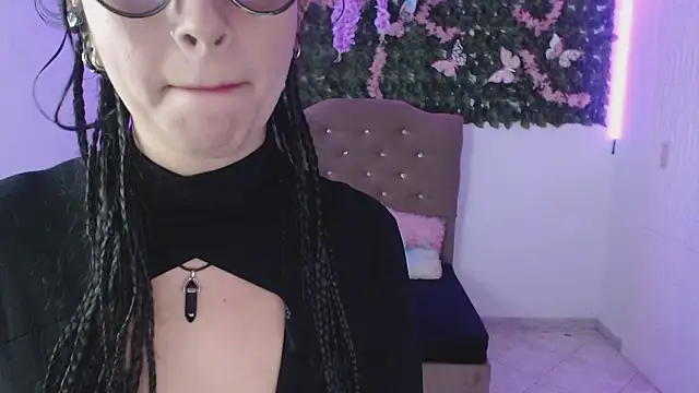 pamela_cherry_11's cam snapshot