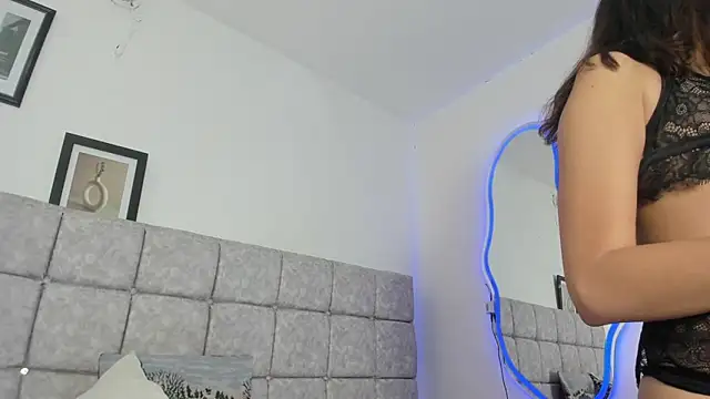 samantha_petite72's cam snapshot