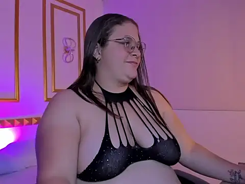 bella_fernand's cam snapshot